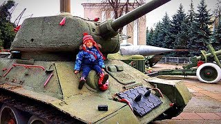 Военные машинки железные и Гришка хулиган Военная техника для детей Видео про Пушки и Танки детские