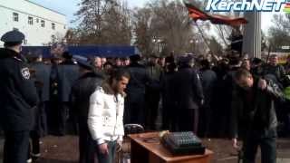 В Крыму избили агитаторов «бандеровцев». Крым против националистов. 22.02.2014