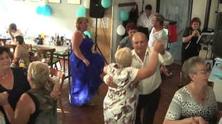 HOPSA-POLKA исп. ЦЫГАНКА НЕЛЛИ ЭНГЕЛЬМАНН на юбилее 80 лет 13-08-2016
