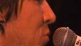(7) Elliott Smith "Wouldn't Mama Be Proud?" 7-17-99 Olympia