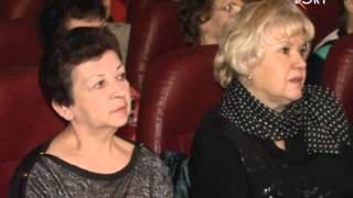 Номер эквилибристики в подарок мамам. В ДК «Ашитково» состоялся концерт, посвященный 8 Марта