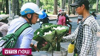 Câu chuyện mưu sinh của cậu bé bán sen | VTC9