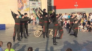 Эх, тачанка - ростовчанка