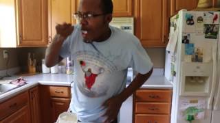 (Re-Upload)CAROLINA REAPER PODS GONE WRONG! 2000000 SCOVILLE UNITS   WARNING THROW UP INVOLVED!!??