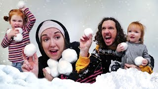 indoor SNOWBALL FiGHT ???? Adley and Mom VS Niko and Dad (boys vs girls family challenge)