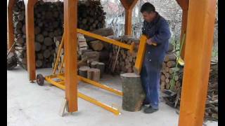 Saját készítésű fahasító. (Hand-operated splitter)