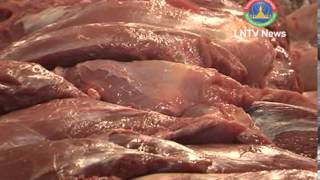 Lao News on LNTV-Officials to control the price of meat in Vientiane. 09/04/2013