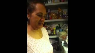 Haciendo la birria de chivo