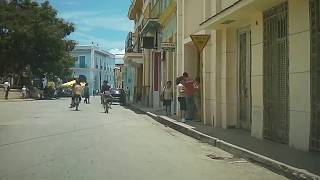 Sancti Spiritus Cuba, yendo al Parque Serafin Sanchez, 22 de Julio, 2011
