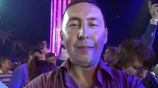 Прикольные девчонки отжигают! Приколы с девушками на сцене, падения и неудачи с пьяными девушками