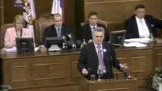 Pistolj u Skupstini republike Srbije !!!
