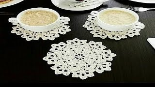 САЛФЕТКА - ПОДСТАВКА ПОД ГОРЯЧЕЕ КРЮЧКОМ.