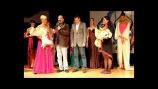 MEHMET KOCADON VE CEMİL İPEKÇİ DEFİLE SONRASI SERTİFİKA VERDİ