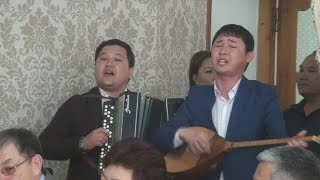 Ауылға кеткім келіп тұрады,Санамды аулым жеңіп тұрады