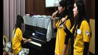 Ayumi, Sayuri e Kaory -mensagem musical cantada em 3 idomas