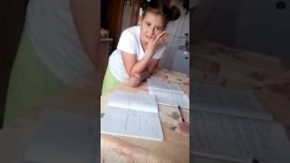 Девочка не может решить задачу!