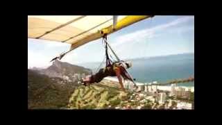 RICARDO VOANDO DE ASA DELTA SOBRE O RIO DE JANEIRO