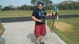 Mais um dia de voo com meu T-Rex 550 DFC com modulo iKon - Piloto: Rafael Biriba - 22/09/13
