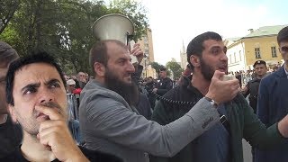 Несанкционированный  митинг мусульман в Москве. А что делала полиция ?