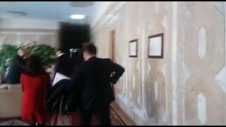Глава ГКНБ А.Сегизбаев выбежал из кабинета спикера