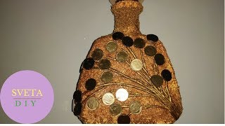Декор бутылки денежная веточка своими руками  Как декорировать украсить бутылку монетами.