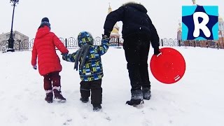 ★ VLOG Катаемся на Санках с Горки Family Fun Play Area for kids Roma Show