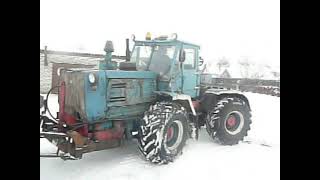 Уборка снега трактором ХТЗ Т-150К