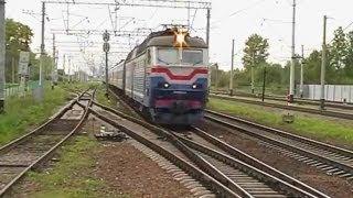 Электровоз ЧС7-140 с поездом Санкт-Петербург — Анапа