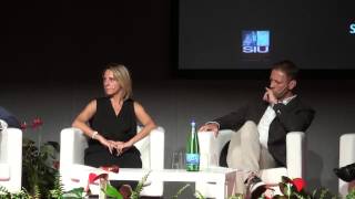Il talk show con ‪Selvaggia Lucarelli‬ e ‪‎Rocco Siffredi‬