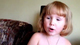 Вероника смешно поет :) Veronica sings funny