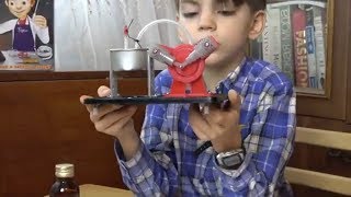 Паровой двигатель. Испытание модели. Опыты для детей.