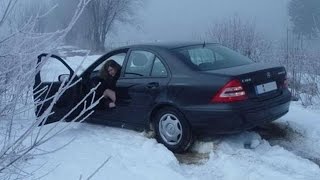 #1232. Девушки и автомобили в грязи [Тюнинг автомобилей]