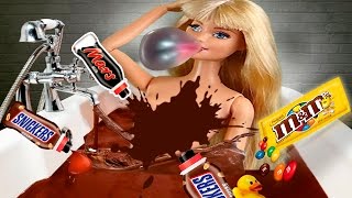 Барби принимает ванну из шоколада! Мультик для детей!