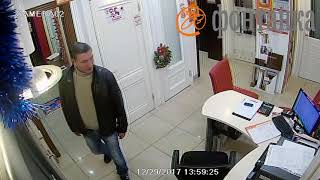 Кража телефона попала на видео