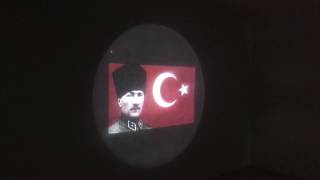 Türk Bayrağı Atatürk Resmi Okul Kreş Kolej Belediye Duvarına Logo Yansıt