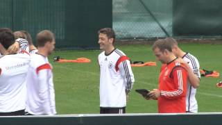Karriereende? Miroslav Klose: "Ich kann leider noch" | Deutschland - Argentinien | WM-Finale 2014