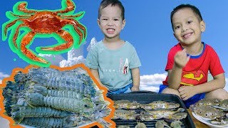 Bé tập làm món Tôm và Cua nướng | Hải Sản Nướng ❤ BonBon TV ❤