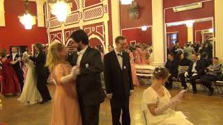 Бальная игра с зеркальцем. Покровский бал студии РПУ. www.rpu-dance.ru