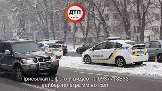 Серьёзное ДТП с пострадавшими в Киеве на Воздухофлотском пр.:  пострадали 4 человека. Пробка.

Водит