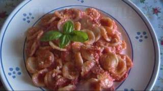 ORECCHIETTE RICOTTOSE con pancetta