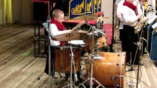 Drum solo - Daniel Varfolomeyev - 8 years - a small super drummer