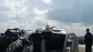 Страшная авария на трассе. Жесть слабонервным не смотреть!