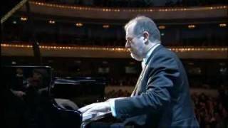 Garrick Ohlsson & Warsaw Philharmonic Orchestra - Piano Concerto No 1 in E minor Op 11 allegro 2010
