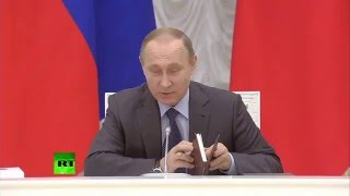 Владимир Путин подарил Мутко Англо русский словарь