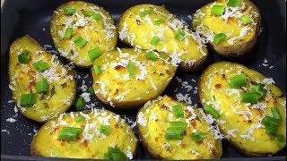 Пълнени картофи с яйца, сирене и лук