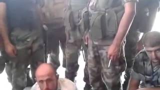 18+ Сирия: ливанские военные асадиты издеваются над сирийцем сторонником шейха Асира (субтитры)