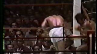 Alexis "El Flaco Explosivo" Arguello vs Leonel Hernandez (part 4)-Great Fight