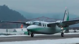 Rockwell Turbo Commander 690 landing in Nelson, British Columbia