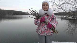 Юлия рассказывает стихотворение про AZALI-Dance