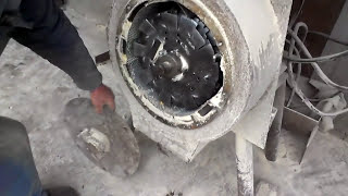 Дробилка зерна своими руками (дертевалка).Вид из внутри.
